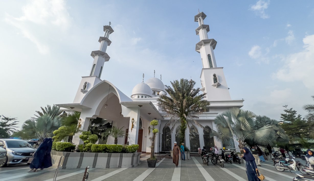 Masjid Baiturrahmah: Pusat Ibadah yang Menyatukan Jiwa Cilacap